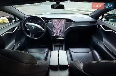 Лифтбек Tesla Model S 2018 в Киеве