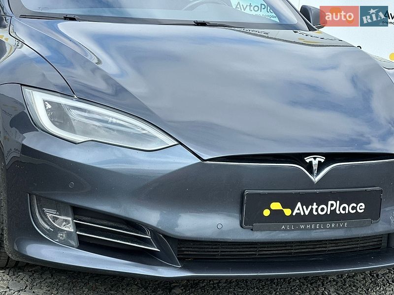 Ліфтбек Tesla Model S 2017 в Луцьку