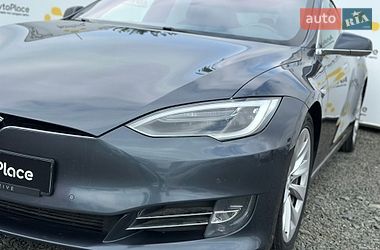 Ліфтбек Tesla Model S 2017 в Луцьку
