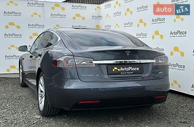 Ліфтбек Tesla Model S 2017 в Луцьку