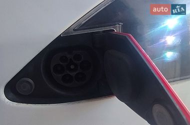 Лифтбек Tesla Model S 2014 в Житомире