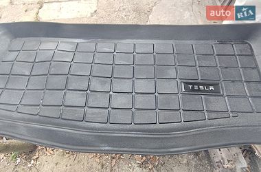 Лифтбек Tesla Model S 2014 в Житомире