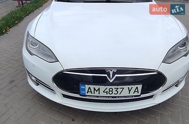 Лифтбек Tesla Model S 2014 в Житомире