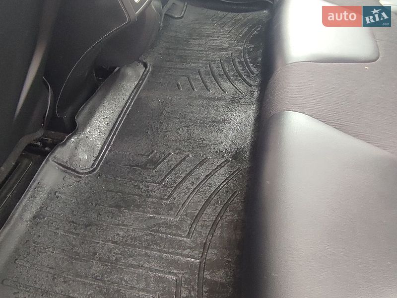 Лифтбек Tesla Model S 2014 в Житомире