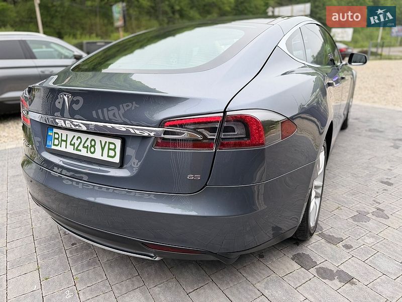 Лифтбек Tesla Model S 2013 в Ивано-Франковске