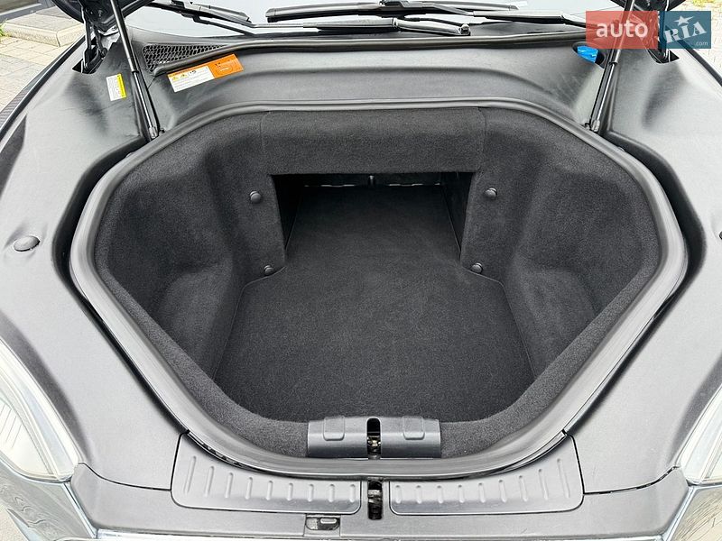Лифтбек Tesla Model S 2013 в Ивано-Франковске