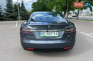 Лифтбек Tesla Model S 2018 в Киеве