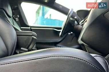 Лифтбек Tesla Model S 2018 в Киеве