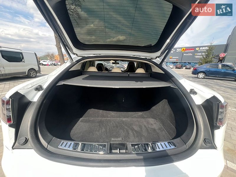 Ліфтбек Tesla Model S 2012 в Вінниці