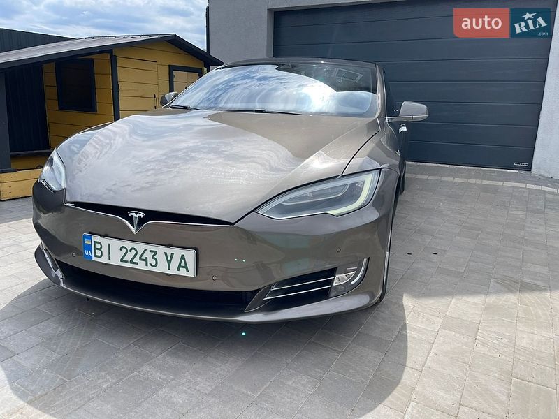 Лифтбек Tesla Model S 2016 в Полтаве фото 40 Лифтбек Tesla Model S 2016 в Полтаве
