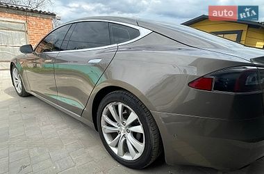 Лифтбек Tesla Model S 2016 в Полтаве фото 18 Лифтбек Tesla Model S 2016 в Полтаве