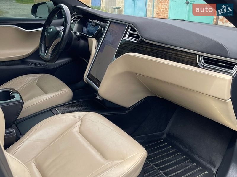Лифтбек Tesla Model S 2016 в Полтаве фото 53 Лифтбек Tesla Model S 2016 в Полтаве