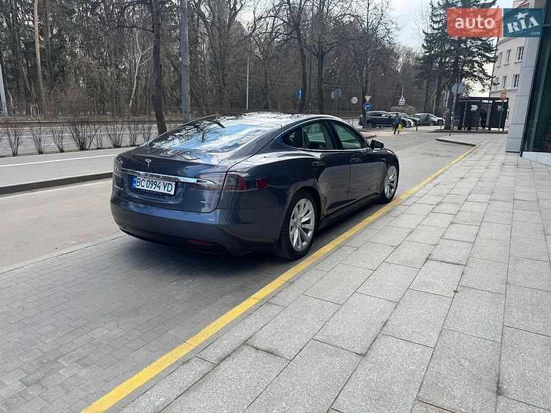 Ліфтбек Tesla Model S 2017 в Львові фото 3 Ліфтбек Tesla Model S 2017 в Львові