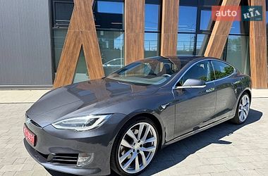 Лифтбек Tesla Model S 2019 в Луцке