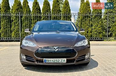 Ліфтбек Tesla Model S 2013 в Одесі фото 10 Ліфтбек Tesla Model S 2013 в Одесі