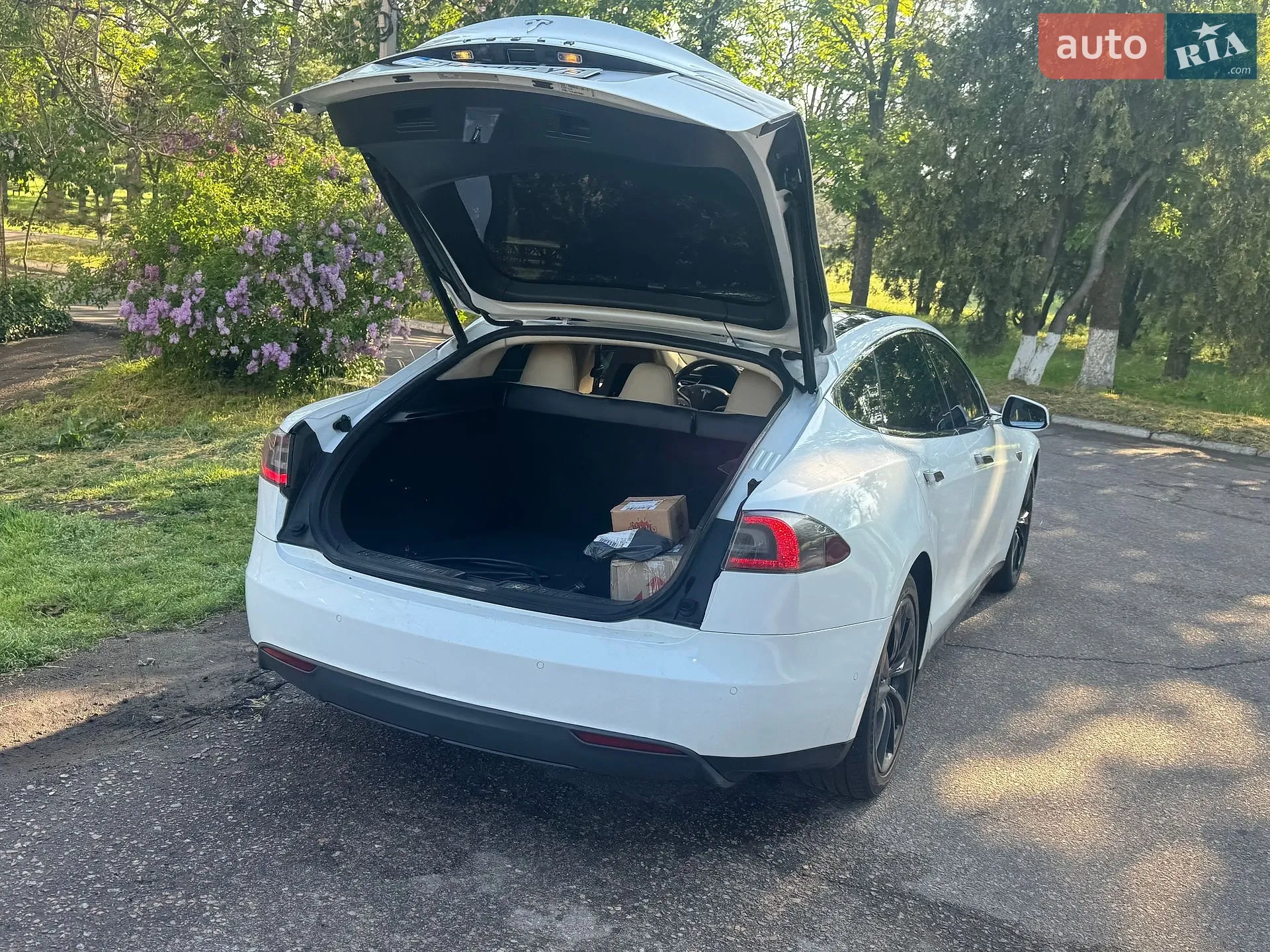 2014 Tesla Model S - мініатюра 9