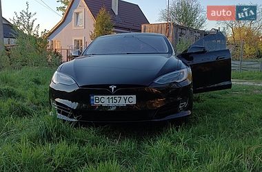Ліфтбек Tesla Model S 2017 в Львові