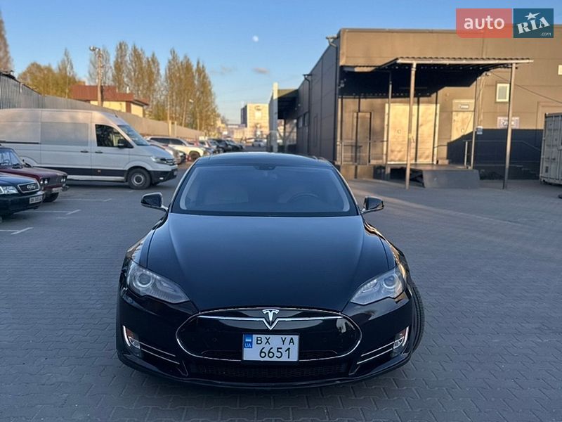 Лифтбек Tesla Model S 2014 в Хмельницком