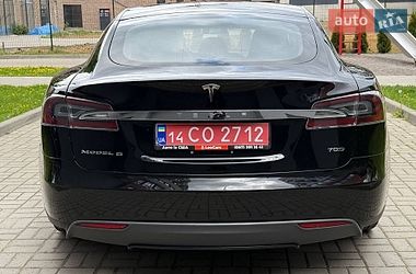 Ліфтбек Tesla Model S 2015 в Львові фото 8 Ліфтбек Tesla Model S 2015 в Львові
