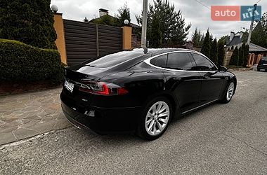 Ліфтбек Tesla Model S 2015 в Києві