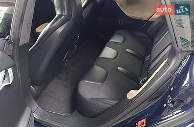 Ліфтбек Tesla Model S 2014 в Одесі