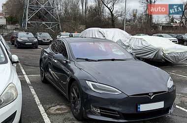 Ліфтбек Tesla Model S 2018 в Одесі