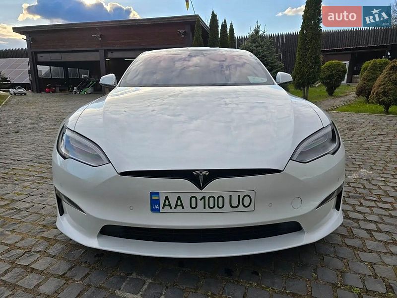 Ліфтбек Tesla Model S 2022 в Бучі