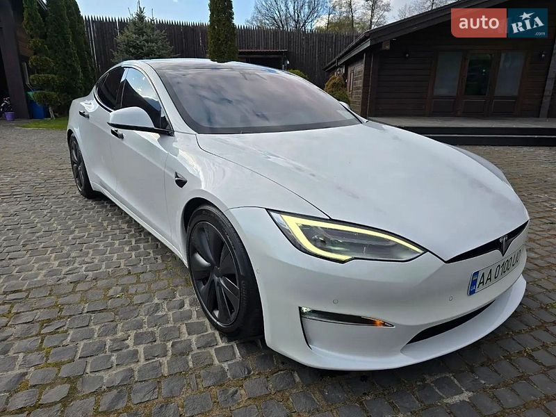 Ліфтбек Tesla Model S 2022 в Бучі