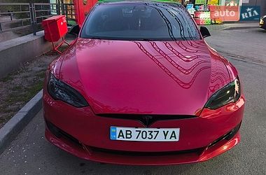 Лифтбек Tesla Model S 2018 в Виннице