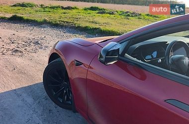 Лифтбек Tesla Model S 2018 в Виннице