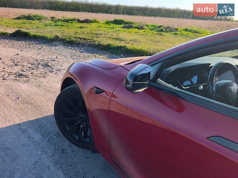 Лифтбек Tesla Model S 2018 в Виннице