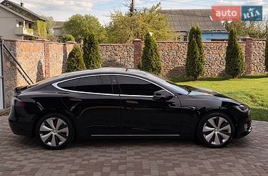 Ліфтбек Tesla Model S 2020 в Києві