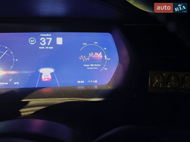 Лифтбек Tesla Model S 2018 в Виннице
