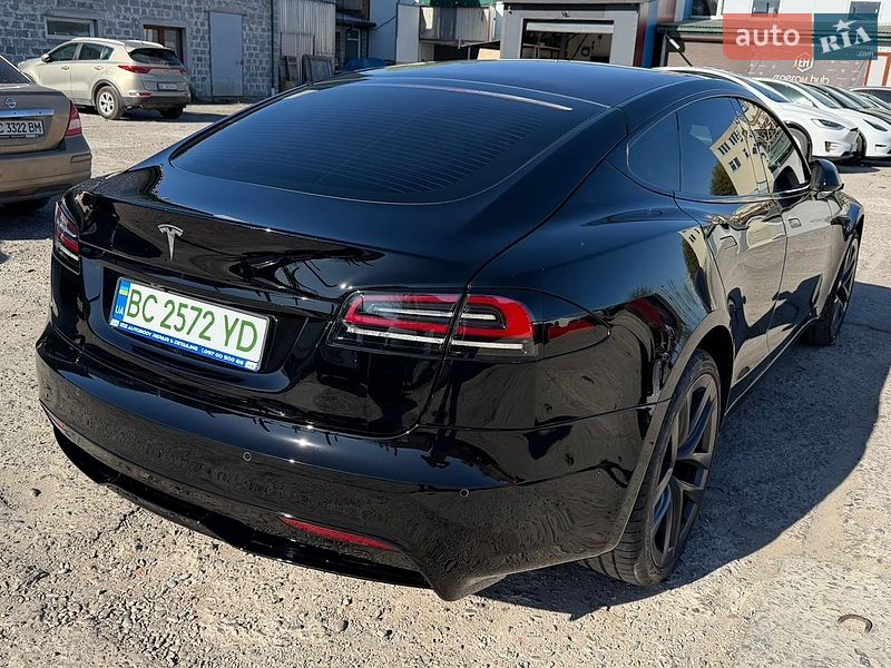 Лифтбек Tesla Model S 2022 в Львове