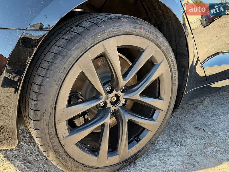 Лифтбек Tesla Model S 2022 в Львове