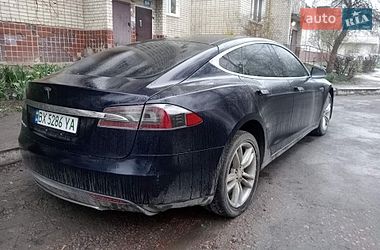 Ліфтбек Tesla Model S 2013 в Шепетівці
