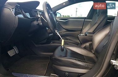Лифтбек Tesla Model S 2016 в Львове