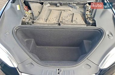 Лифтбек Tesla Model S 2016 в Львове