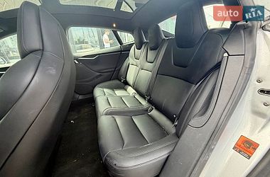 Лифтбек Tesla Model S 2018 в Львове