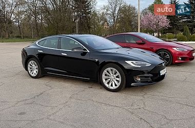 Ліфтбек Tesla Model S 2018 в Запоріжжі