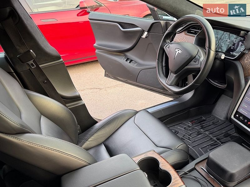 Ліфтбек Tesla Model S 2018 в Запоріжжі