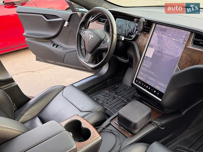 Ліфтбек Tesla Model S 2018 в Запоріжжі