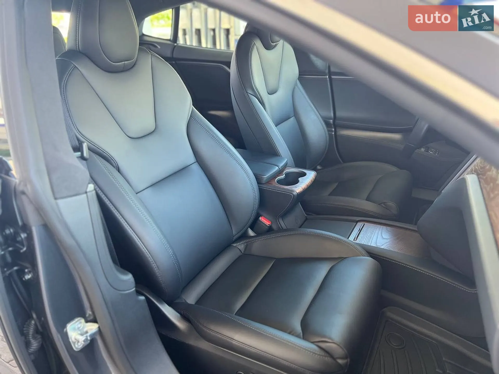 2020 Tesla Model S - мініатюра 26