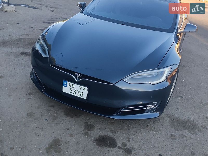 Ліфтбек Tesla Model S 2018 в Хмельницькому