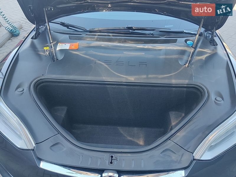 Ліфтбек Tesla Model S 2018 в Хмельницькому