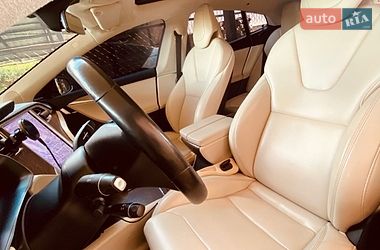 Ліфтбек Tesla Model S 2017 в Кременчуці