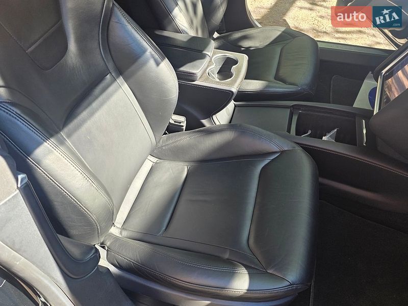 Лифтбек Tesla Model S 2015 в Одессе