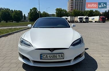 Ліфтбек Tesla Model S 2017 в Черкасах