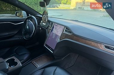 Ліфтбек Tesla Model S 2017 в Черкасах