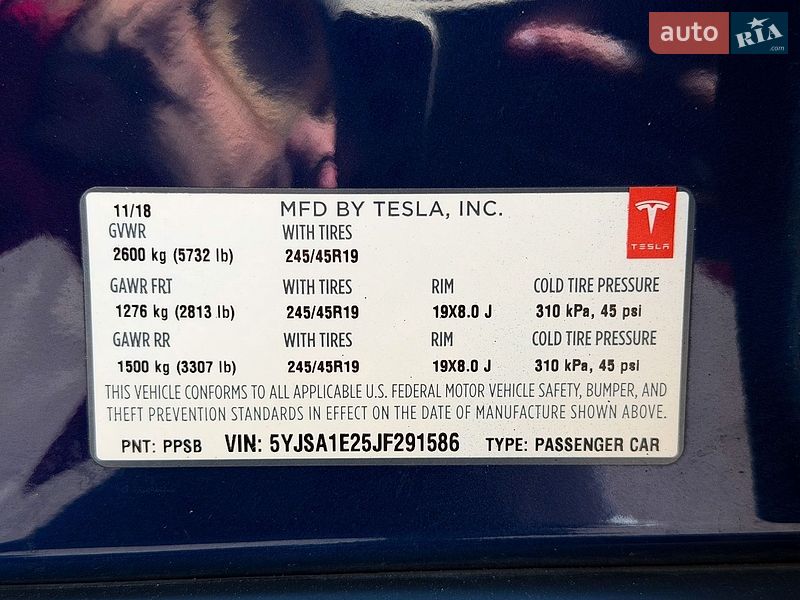 Лифтбек Tesla Model S 2018 в Киеве